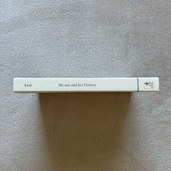 The Sun and Her Flowers - Rupi Kaur - Picture 3 of 3